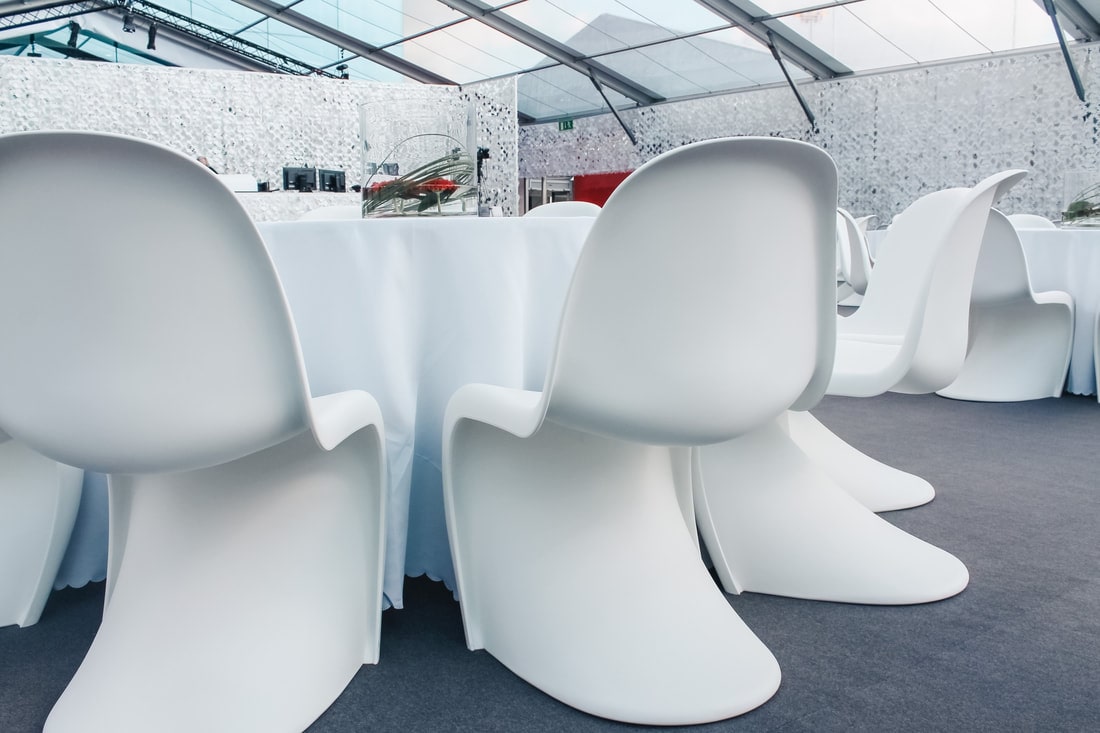 Panton - tuoli, pyöreät pöydät, aluminiiprofiiliteltta vuokralle.